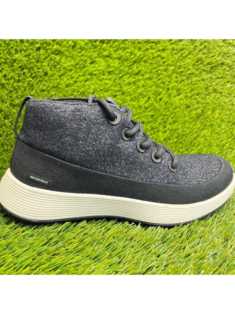 Allbirds Wool Runner NZ Mid Waterproof Womens 7 Black Athletic Shoes Sneakers